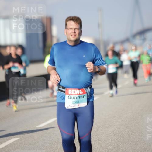 03.10.2025 - Köhlbrandbrückenlauf Jannik Wohlers http://msf.ph/oto/9088778 03.10.2025 10:09:11 Position 3 2366 meine-sportfotos.de