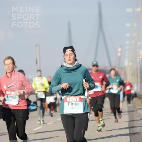 03.10.2025 - Köhlbrandbrückenlauf Jannik Wohlers http://msf.ph/oto/9088780 03.10.2025 09:58:19 Position 3 1431, 2953 meine-sportfotos.de