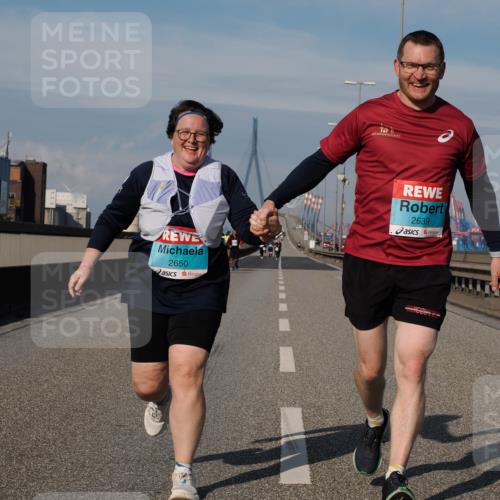 03.10.2025 - Köhlbrandbrückenlauf Fabian Wolf http://msf.ph/oto/9088781 03.10.2025 10:24:19 Position 3 2650, 2639 meine-sportfotos.de
