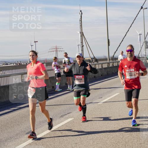 03.10.2025 - Köhlbrandbrückenlauf Michael Burmester http://msf.ph/oto/9088791 03.10.2025 12:44:49 Position 2 4375, 6850 meine-sportfotos.de