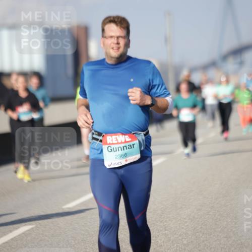 03.10.2025 - Köhlbrandbrückenlauf Jannik Wohlers http://msf.ph/oto/9088793 03.10.2025 10:09:11 Position 3 2366 meine-sportfotos.de