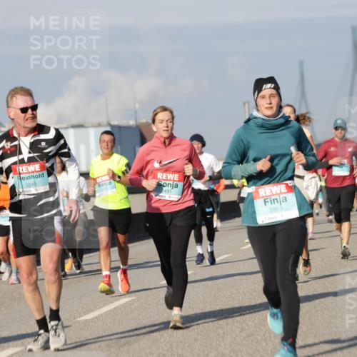 03.10.2025 - Köhlbrandbrückenlauf Jannik Wohlers http://msf.ph/oto/9088794 03.10.2025 09:58:20 Position 3 3540, 2110, 1431, 2953 meine-sportfotos.de