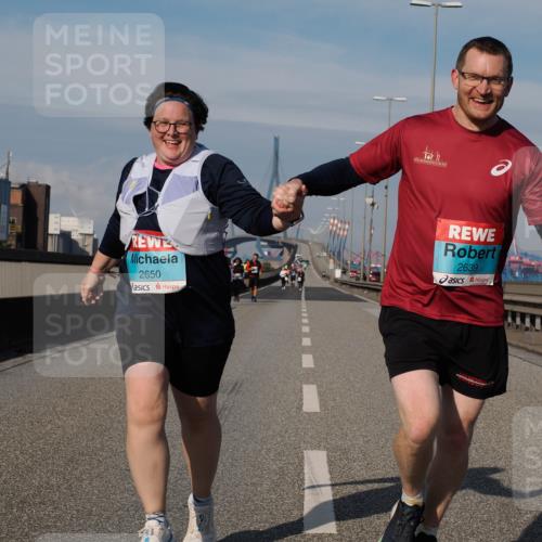 03.10.2025 - Köhlbrandbrückenlauf Fabian Wolf http://msf.ph/oto/9088795 03.10.2025 10:24:19 Position 3 2650, 2639 meine-sportfotos.de
