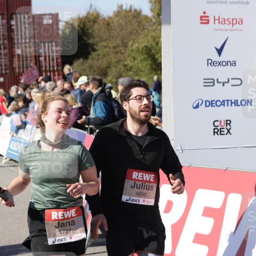 03.10.2025 - Köhlbrandbrückenlauf Jannik Wohlers http://msf.ph/oto/9088800 03.10.2025 13:19:15 Ziel 4143, 4593, 4631, 4632, 4690, 4725, 4727, 4816, 4828, 4876, 4996, 5853, 5858, 6057, 6088, 6127, 6225, 6226, 6576 meine-sportfotos.de