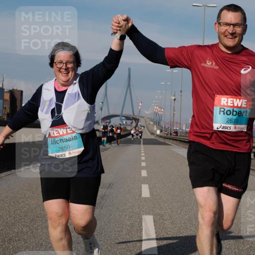 03.10.2025 - Köhlbrandbrückenlauf Fabian Wolf http://msf.ph/oto/9088808 03.10.2025 10:24:19 Position 3 2650, 2639 meine-sportfotos.de