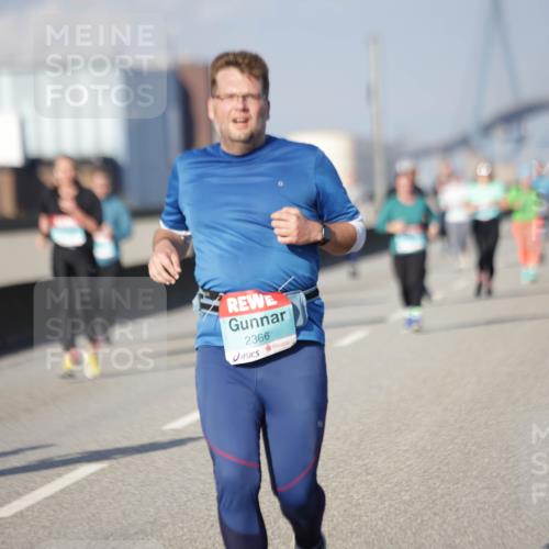 03.10.2025 - Köhlbrandbrückenlauf Jannik Wohlers http://msf.ph/oto/9088810 03.10.2025 10:09:11 Position 3 2366 meine-sportfotos.de