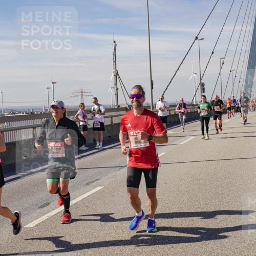 03.10.2025 - Köhlbrandbrückenlauf Michael Burmester http://msf.ph/oto/9088811 03.10.2025 12:44:50 Position 2 4375, 6850 meine-sportfotos.de