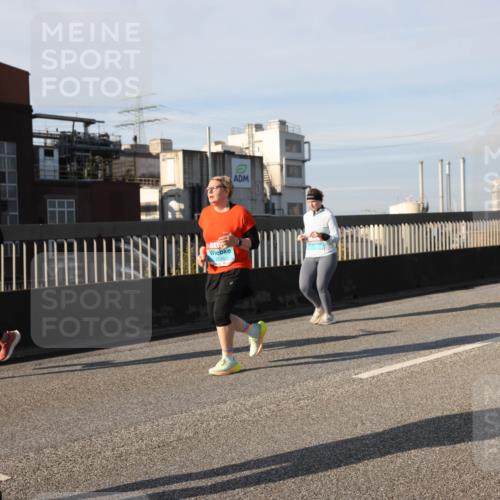 03.10.2025 - Köhlbrandbrückenlauf Lena Gebhardt http://msf.ph/oto/9088814 03.10.2025 10:06:50 Position 2 2135 meine-sportfotos.de
