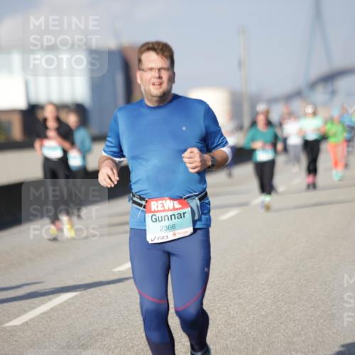 03.10.2025 - Köhlbrandbrückenlauf Jannik Wohlers http://msf.ph/oto/9088816 03.10.2025 10:09:11 Position 3 2366 meine-sportfotos.de