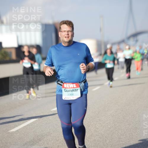 03.10.2025 - Köhlbrandbrückenlauf Jannik Wohlers http://msf.ph/oto/9088819 03.10.2025 10:09:11 Position 3 2366 meine-sportfotos.de