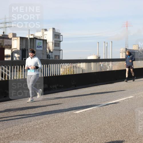 03.10.2025 - Köhlbrandbrückenlauf Lena Gebhardt http://msf.ph/oto/9088832 03.10.2025 10:06:51 Position 2 135, 2286 meine-sportfotos.de