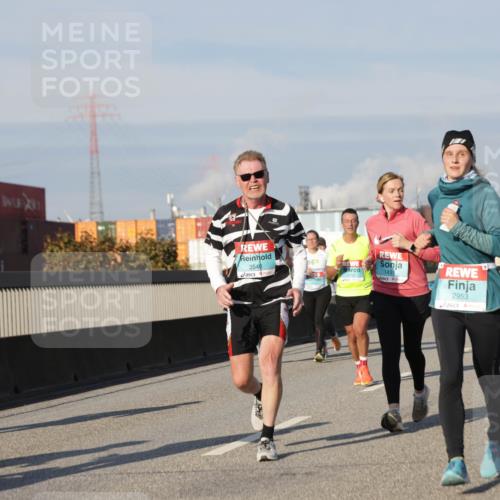 03.10.2025 - Köhlbrandbrückenlauf Jannik Wohlers http://msf.ph/oto/9088846 03.10.2025 09:58:21 Position 3 3540, 2938, 2110, 1431, 2953 meine-sportfotos.de