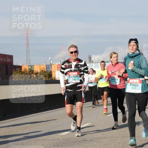 03.10.2025 - Köhlbrandbrückenlauf Jannik Wohlers http://msf.ph/oto/9088852 03.10.2025 09:58:21 Position 3 3540, 2938, 1431, 2953 meine-sportfotos.de
