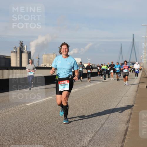 03.10.2025 - Köhlbrandbrückenlauf Lena Gebhardt http://msf.ph/oto/9088922 03.10.2025 10:06:54 Position 2  meine-sportfotos.de