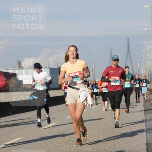 03.10.2025 - Köhlbrandbrückenlauf Jannik Wohlers http://msf.ph/oto/9088931 03.10.2025 09:58:23 Position 3 431, 1437 meine-sportfotos.de