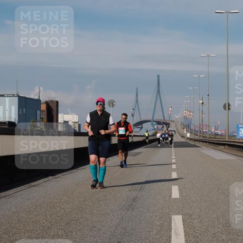 03.10.2025 - Köhlbrandbrückenlauf Fabian Wolf http://msf.ph/oto/9088940 03.10.2025 10:24:39 Position 3  meine-sportfotos.de