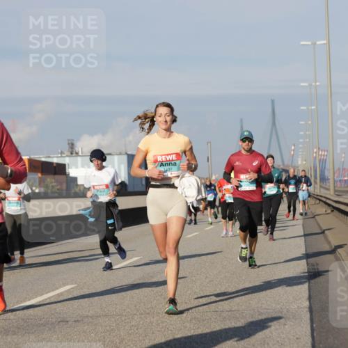 03.10.2025 - Köhlbrandbrückenlauf Jannik Wohlers http://msf.ph/oto/9088949 03.10.2025 09:58:23 Position 3 1431, 1437 meine-sportfotos.de