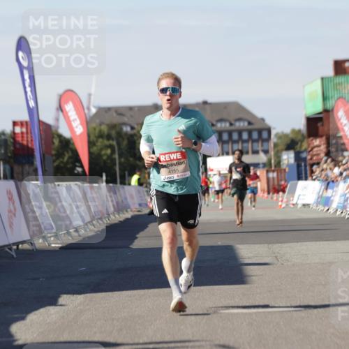 03.10.2025 - Köhlbrandbrückenlauf Jannik Wohlers http://msf.ph/oto/9088983 03.10.2025 12:53:32 Ziel 4029, 4155, 6241, 6656, 6804 meine-sportfotos.de