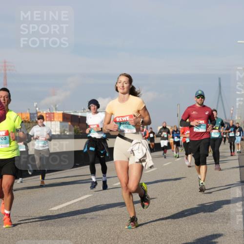 03.10.2025 - Köhlbrandbrückenlauf Jannik Wohlers http://msf.ph/oto/9089006 03.10.2025 09:58:24 Position 3 431, 2110, 1437 meine-sportfotos.de