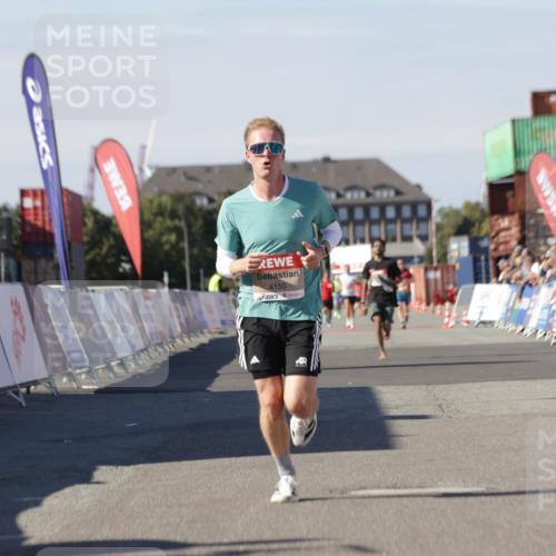 03.10.2025 - Köhlbrandbrückenlauf Jannik Wohlers http://msf.ph/oto/9089012 03.10.2025 12:53:32 Ziel 4029, 4155, 6241, 6656, 6804 meine-sportfotos.de
