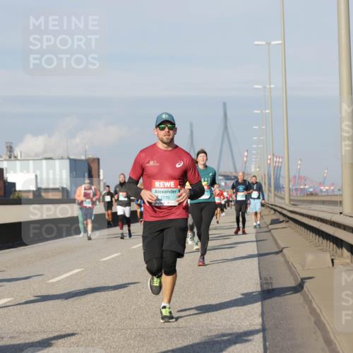 03.10.2025 - Köhlbrandbrückenlauf Jannik Wohlers http://msf.ph/oto/9089019 03.10.2025 09:58:25 Position 3 1770 meine-sportfotos.de