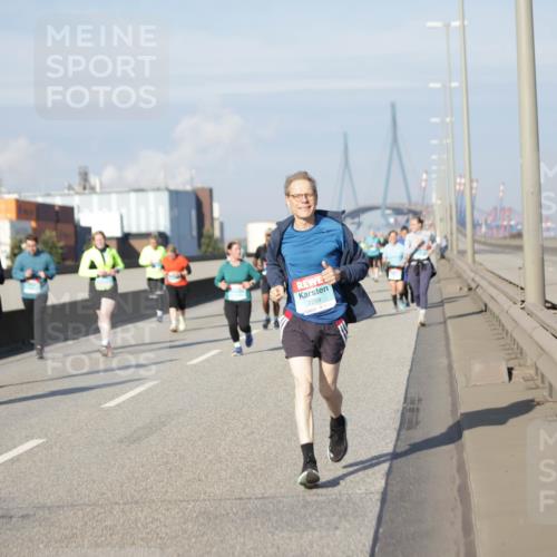 03.10.2025 - Köhlbrandbrückenlauf Jannik Wohlers http://msf.ph/oto/9089033 03.10.2025 10:09:16 Position 3 2259 meine-sportfotos.de