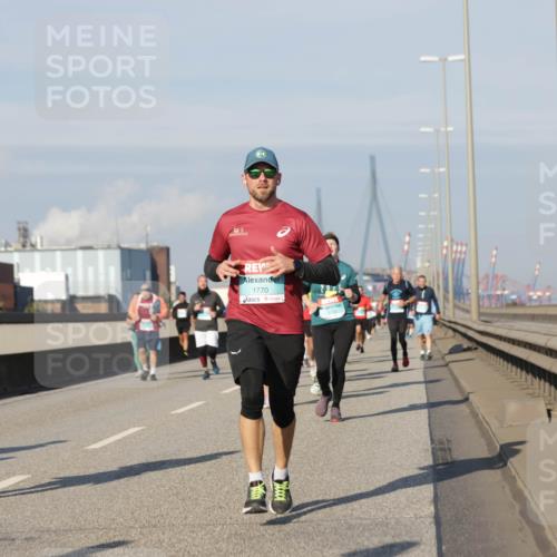03.10.2025 - Köhlbrandbrückenlauf Jannik Wohlers http://msf.ph/oto/9089036 03.10.2025 09:58:25 Position 3 1770 meine-sportfotos.de