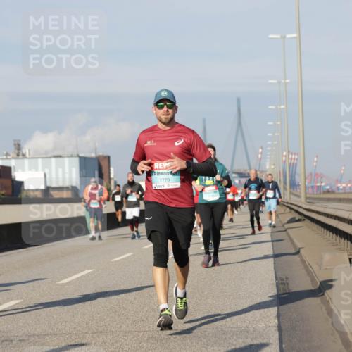 03.10.2025 - Köhlbrandbrückenlauf Jannik Wohlers http://msf.ph/oto/9089041 03.10.2025 09:58:25 Position 3 1852, 1770 meine-sportfotos.de