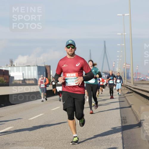 03.10.2025 - Köhlbrandbrückenlauf Jannik Wohlers http://msf.ph/oto/9089061 03.10.2025 09:58:25 Position 3 1852, 1770 meine-sportfotos.de