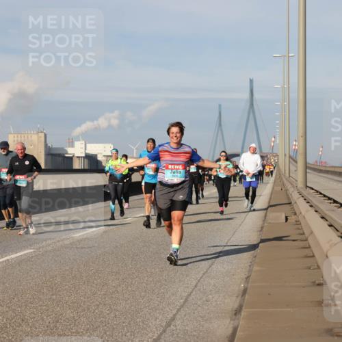 03.10.2025 - Köhlbrandbrückenlauf Lena Gebhardt http://msf.ph/oto/9089062 03.10.2025 10:07:00 Position 2  meine-sportfotos.de