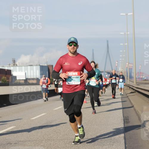 03.10.2025 - Köhlbrandbrückenlauf Jannik Wohlers http://msf.ph/oto/9089074 03.10.2025 09:58:25 Position 3 1852, 1770 meine-sportfotos.de