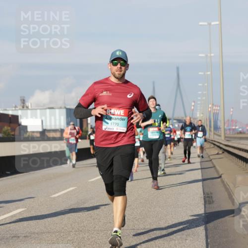 03.10.2025 - Köhlbrandbrückenlauf Jannik Wohlers http://msf.ph/oto/9089092 03.10.2025 09:58:25 Position 3 1770, 1735 meine-sportfotos.de
