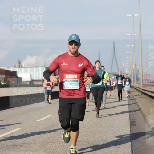 03.10.2025 - Köhlbrandbrückenlauf Jannik Wohlers http://msf.ph/oto/9089104 03.10.2025 09:58:25 Position 3 1770 meine-sportfotos.de