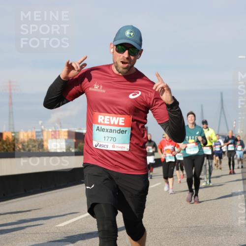 03.10.2025 - Köhlbrandbrückenlauf Jannik Wohlers http://msf.ph/oto/9089111 03.10.2025 09:58:26 Position 3 1770 meine-sportfotos.de