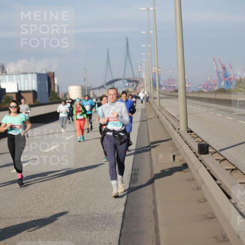 03.10.2025 - Köhlbrandbrückenlauf Jannik Wohlers http://msf.ph/oto/9089120 03.10.2025 10:09:23 Position 3  meine-sportfotos.de
