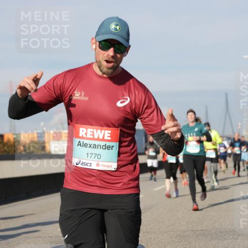 03.10.2025 - Köhlbrandbrückenlauf Jannik Wohlers http://msf.ph/oto/9089129 03.10.2025 09:58:27 Position 3 1770 meine-sportfotos.de