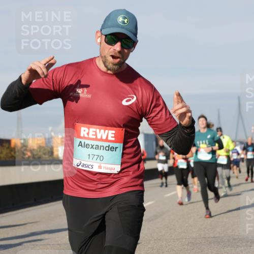 03.10.2025 - Köhlbrandbrückenlauf Jannik Wohlers http://msf.ph/oto/9089136 03.10.2025 09:58:27 Position 3 1770 meine-sportfotos.de