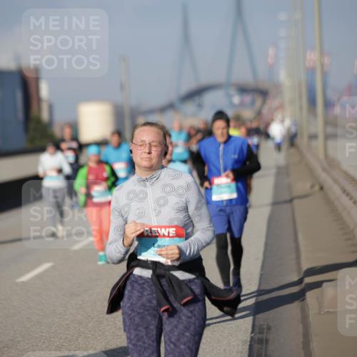 03.10.2025 - Köhlbrandbrückenlauf Jannik Wohlers http://msf.ph/oto/9089155 03.10.2025 10:09:24 Position 3  meine-sportfotos.de