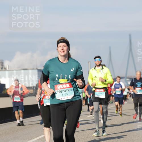 03.10.2025 - Köhlbrandbrückenlauf Jannik Wohlers http://msf.ph/oto/9089162 03.10.2025 09:58:28 Position 3 2025, 1735, 3699 meine-sportfotos.de