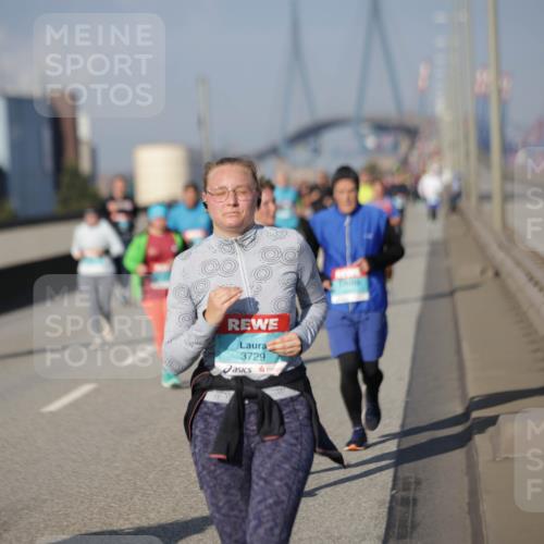 03.10.2025 - Köhlbrandbrückenlauf Jannik Wohlers http://msf.ph/oto/9089163 03.10.2025 10:09:24 Position 3 3729 meine-sportfotos.de