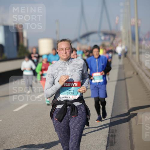 03.10.2025 - Köhlbrandbrückenlauf Jannik Wohlers http://msf.ph/oto/9089168 03.10.2025 10:09:24 Position 3 3729 meine-sportfotos.de