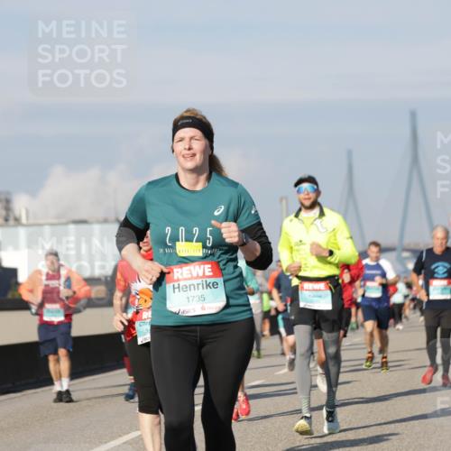 03.10.2025 - Köhlbrandbrückenlauf Jannik Wohlers http://msf.ph/oto/9089170 03.10.2025 09:58:28 Position 3 2025, 1735, 36 meine-sportfotos.de