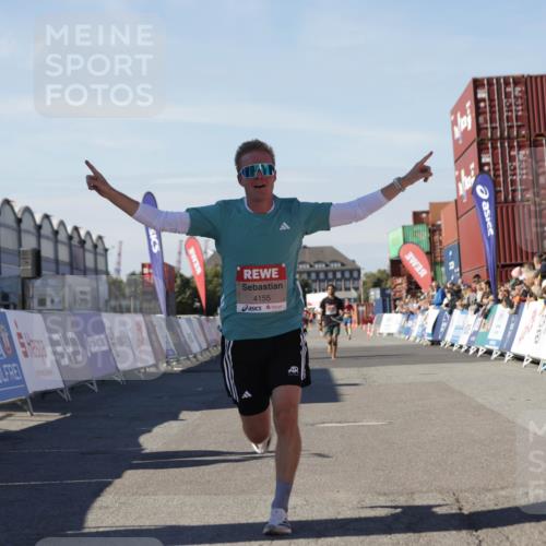 03.10.2025 - Köhlbrandbrückenlauf Jannik Wohlers http://msf.ph/oto/9089204 03.10.2025 12:53:34 Ziel 4029, 4155, 6241, 6656, 6804 meine-sportfotos.de