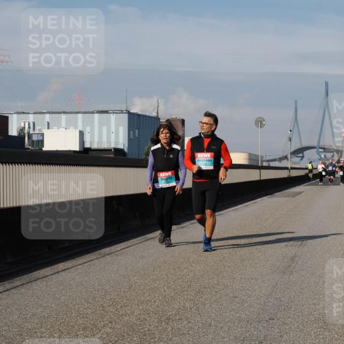 03.10.2025 - Köhlbrandbrückenlauf Fabian Wolf http://msf.ph/oto/9089231 03.10.2025 10:24:45 Position 3 6, 2132 meine-sportfotos.de
