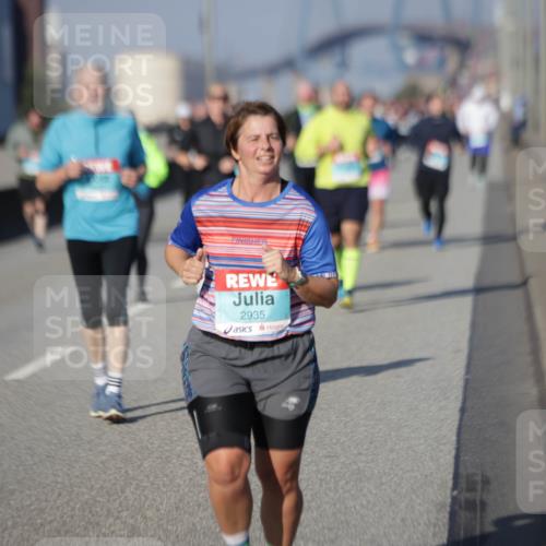 03.10.2025 - Köhlbrandbrückenlauf Jannik Wohlers http://msf.ph/oto/9089243 03.10.2025 10:09:35 Position 3 2935 meine-sportfotos.de