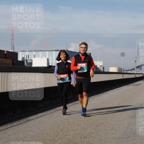 03.10.2025 - Köhlbrandbrückenlauf Fabian Wolf http://msf.ph/oto/9089267 03.10.2025 10:24:46 Position 3  meine-sportfotos.de