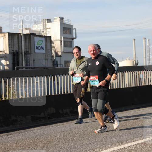 03.10.2025 - Köhlbrandbrückenlauf Lena Gebhardt http://msf.ph/oto/9089271 03.10.2025 10:07:04 Position 2 2326, 3129 meine-sportfotos.de