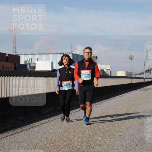 03.10.2025 - Köhlbrandbrückenlauf Fabian Wolf http://msf.ph/oto/9089279 03.10.2025 10:24:46 Position 3 2490, 2132 meine-sportfotos.de