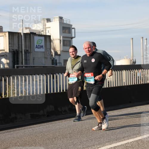 03.10.2025 - Köhlbrandbrückenlauf Lena Gebhardt http://msf.ph/oto/9089283 03.10.2025 10:07:04 Position 2 2326, 3129 meine-sportfotos.de