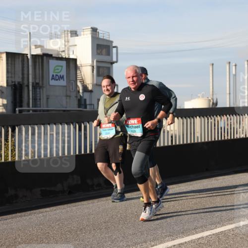 03.10.2025 - Köhlbrandbrückenlauf Lena Gebhardt http://msf.ph/oto/9089294 03.10.2025 10:07:04 Position 2 2326, 3129 meine-sportfotos.de